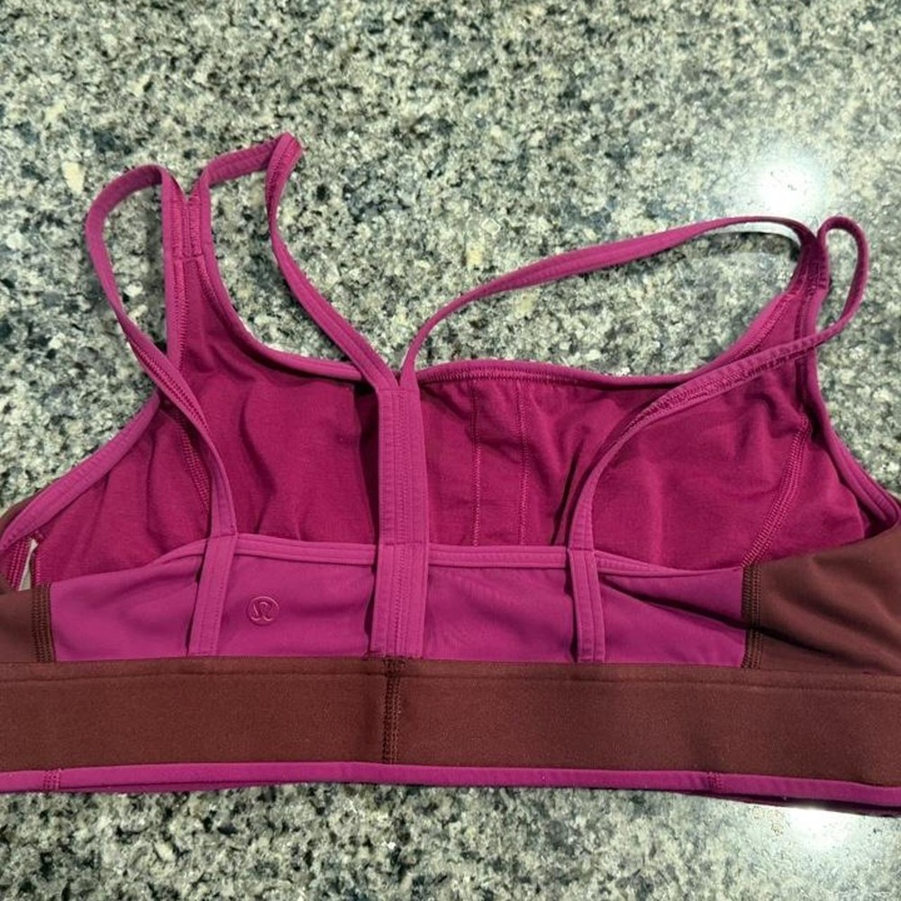 Lululemon Logo Train Strappy Bra Light Support B/C Cup Red Merlot Magenta 14
